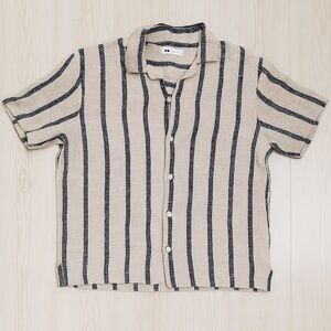 Zara Men's Black and Cream Striped Button Down Shirt